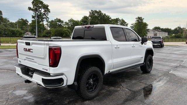 2022 GMC Sierra 1500 AT4