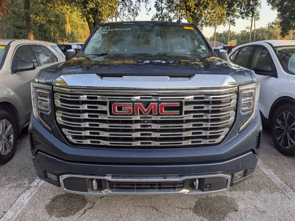 2023 GMC Sierra 1500 Denali — photo 1 of 2