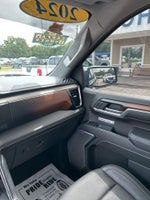 2024 Sierra 1500 Thumbnail 25