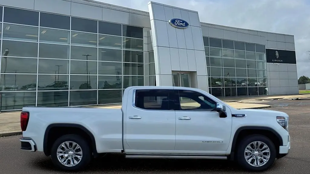 2023 GMC Sierra 1500 Denali