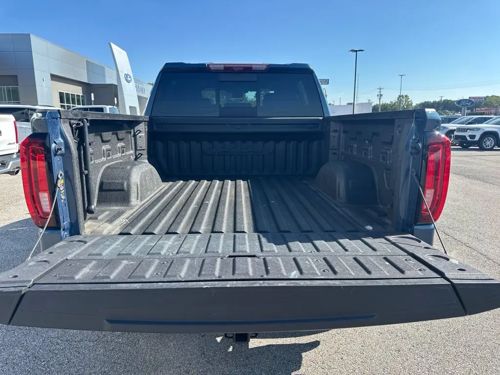 2024 GMC Sierra - $43,899