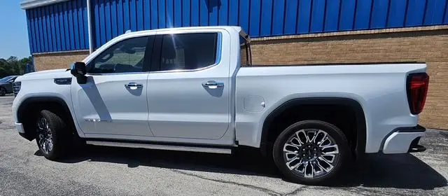 2023 GMC Sierra - $62,495