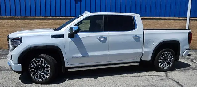 2023 GMC Sierra - $62,495