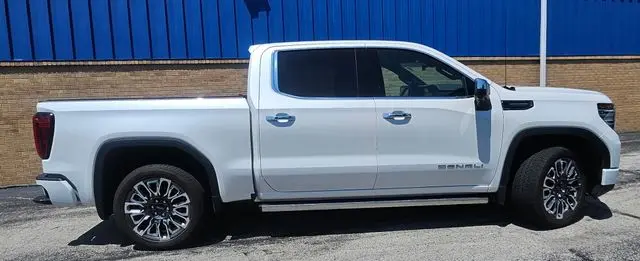 2023 GMC Sierra - $62,495