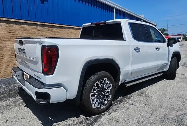2023 GMC Sierra - $62,495