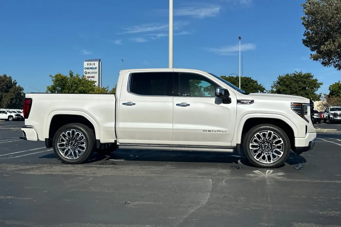 2025 GMC Sierra