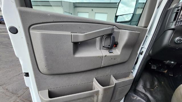2017 GMC Savana 2500