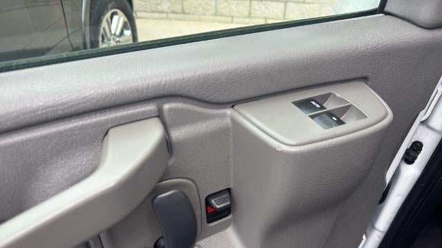 2017 GMC Savana 2500