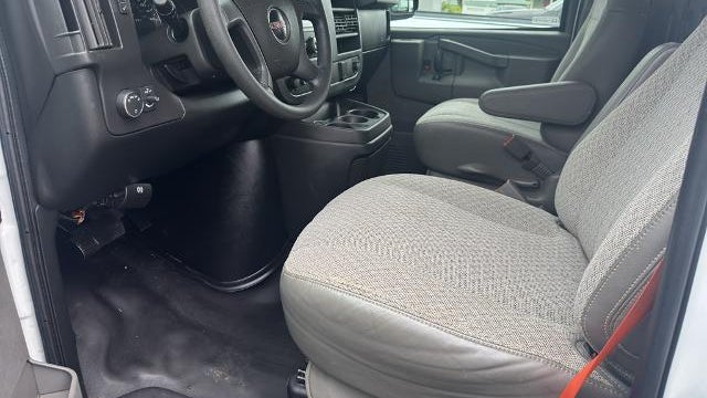 2017 GMC Savana 2500