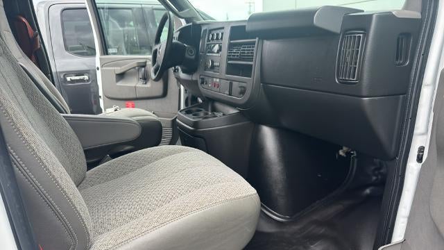 2017 GMC Savana 2500
