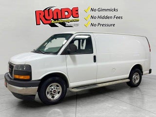 2018 GMC Savana with Summit White Exterior