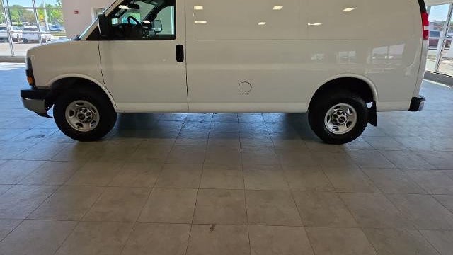 2023 GMC Savana 2500