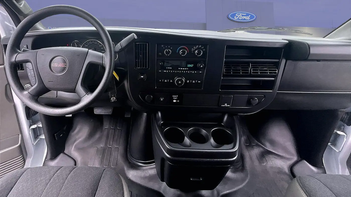 2023 GMC Savana 2500