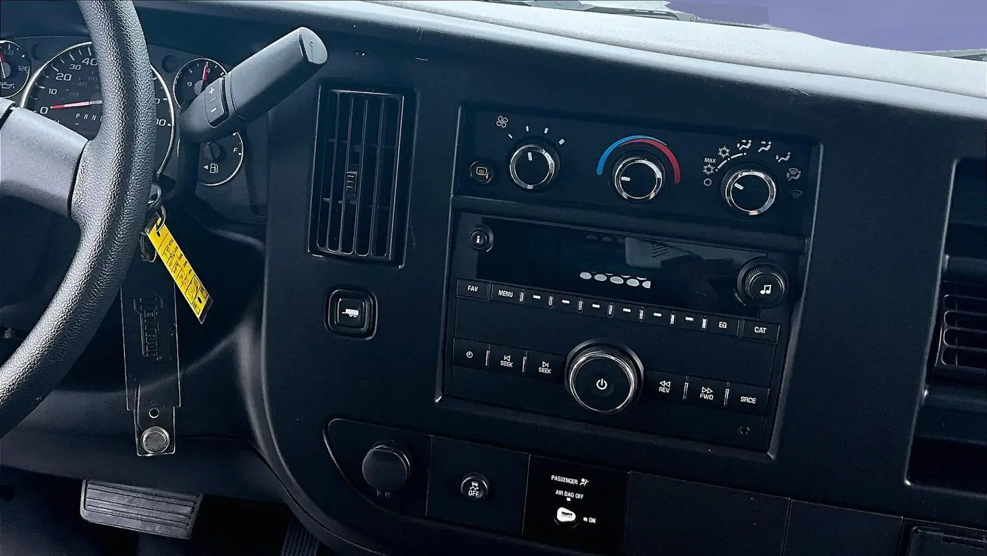 2023 GMC Savana 2500