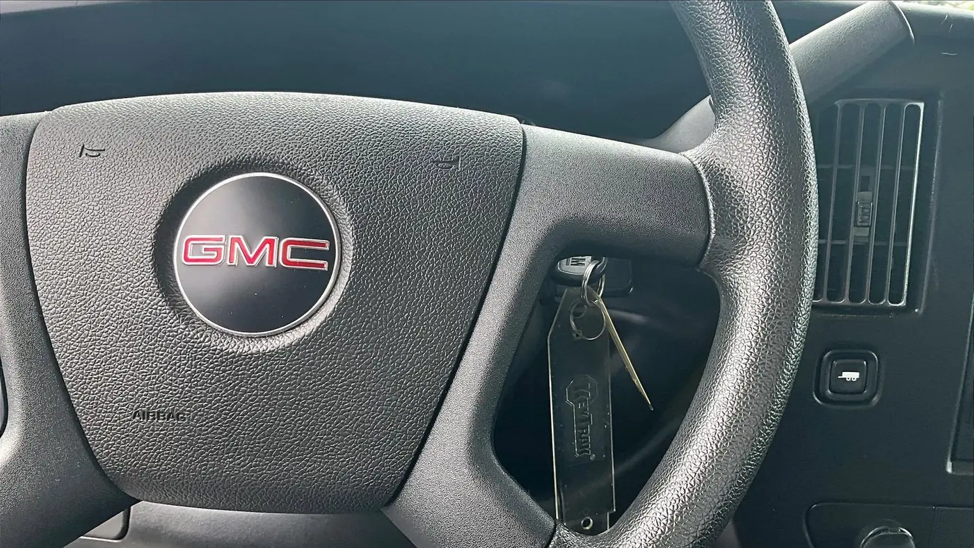 2023 GMC Savana 2500