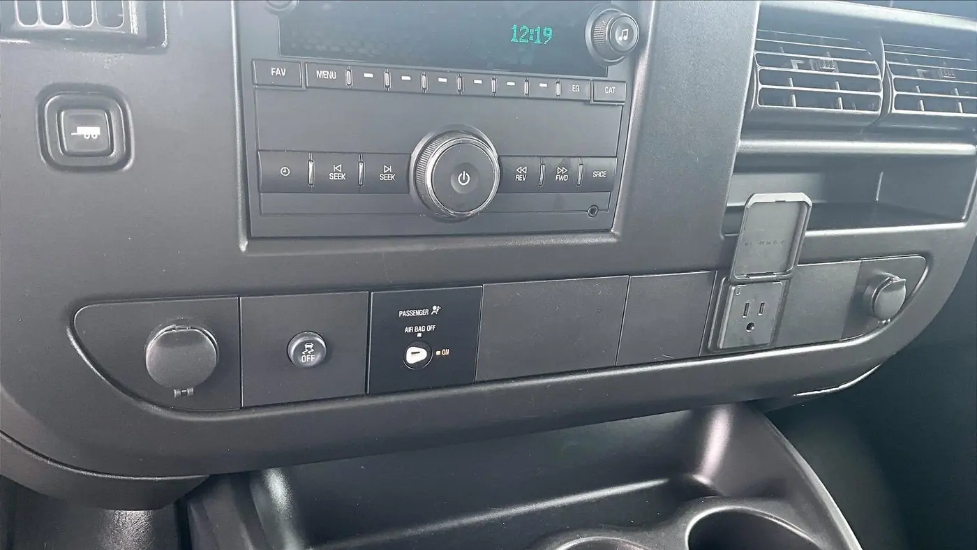 2023 GMC Savana 2500