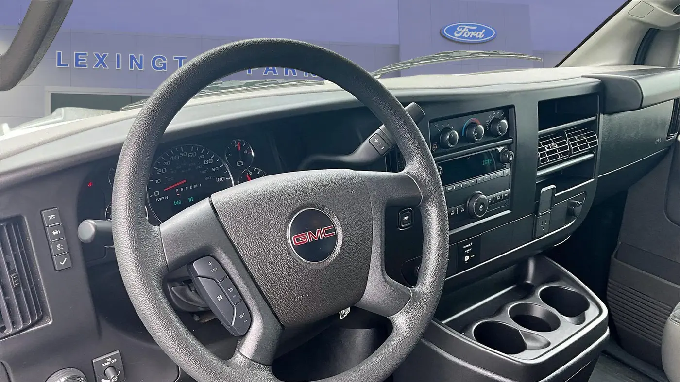 2023 GMC Savana 2500