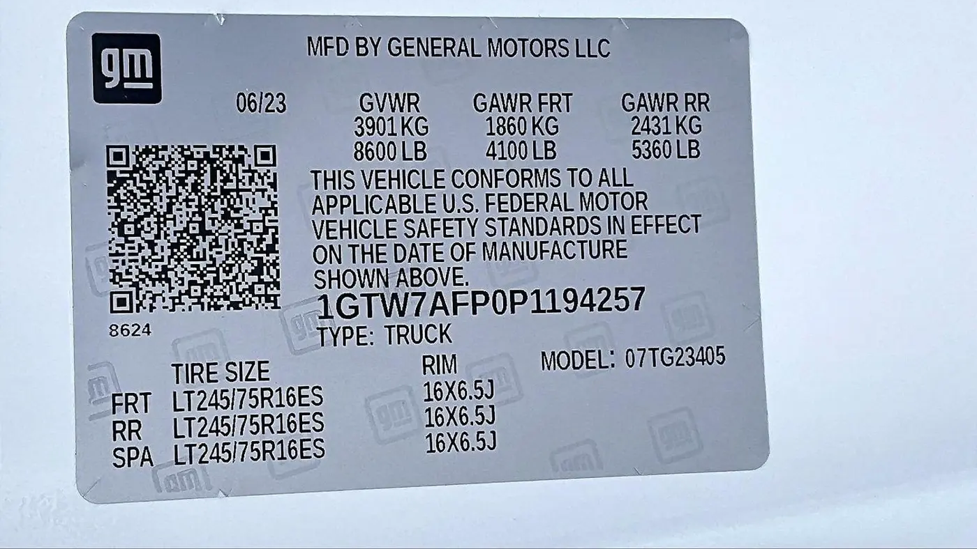 2023 GMC Savana 2500