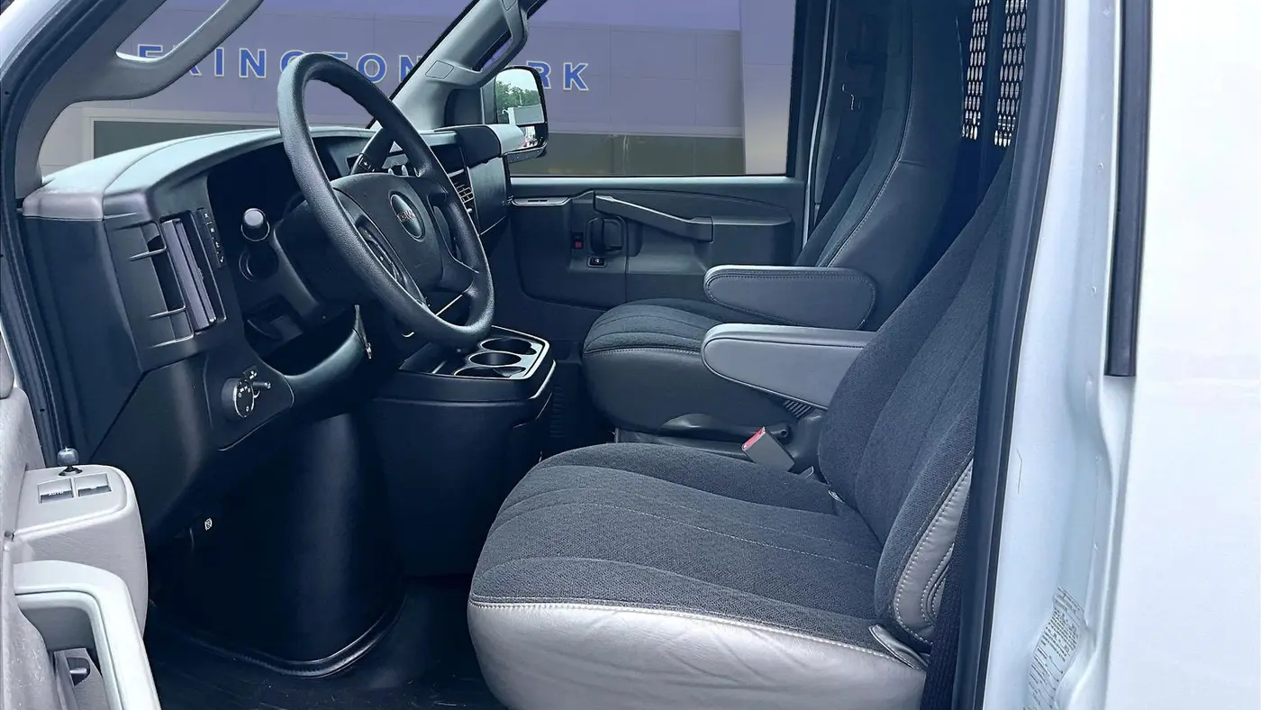2023 GMC Savana 2500
