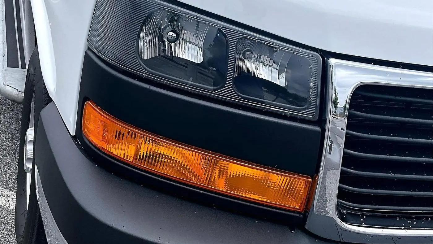 2023 GMC Savana 2500