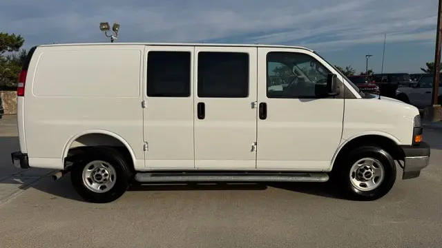 2025 GMC Savana 2500