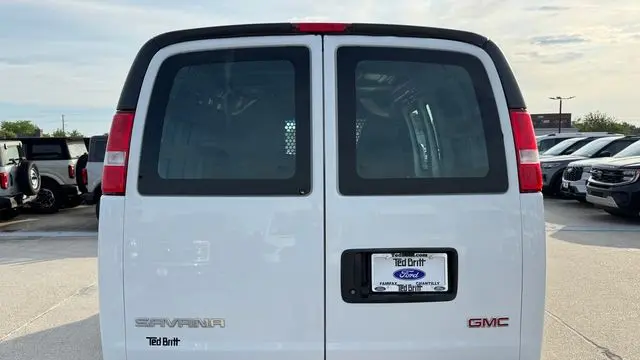 2025 GMC Savana 2500