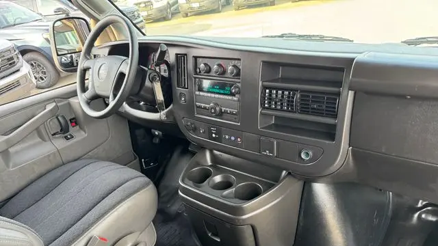 2025 GMC Savana 2500