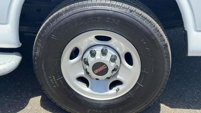 2025 GMC Savana 2500