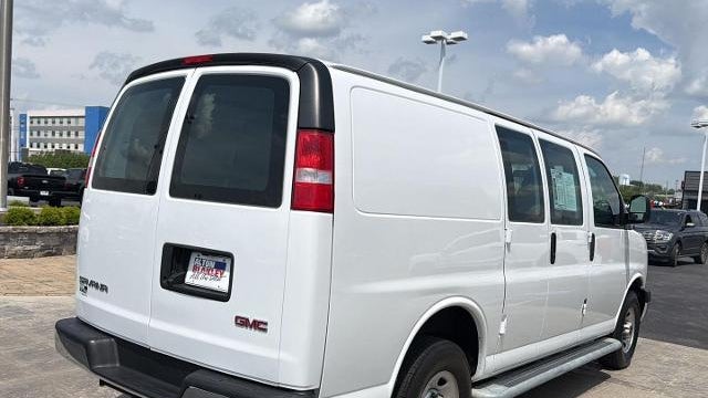 2021 GMC Savana 2500