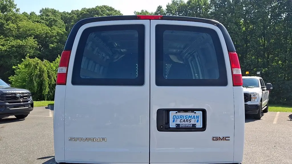 2025 GMC Savana 2500