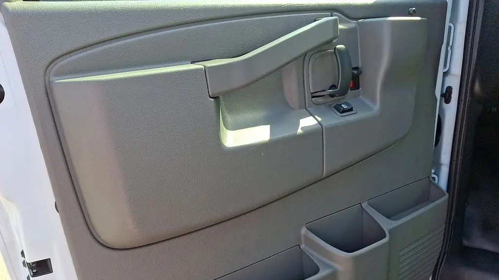 2025 GMC Savana 2500