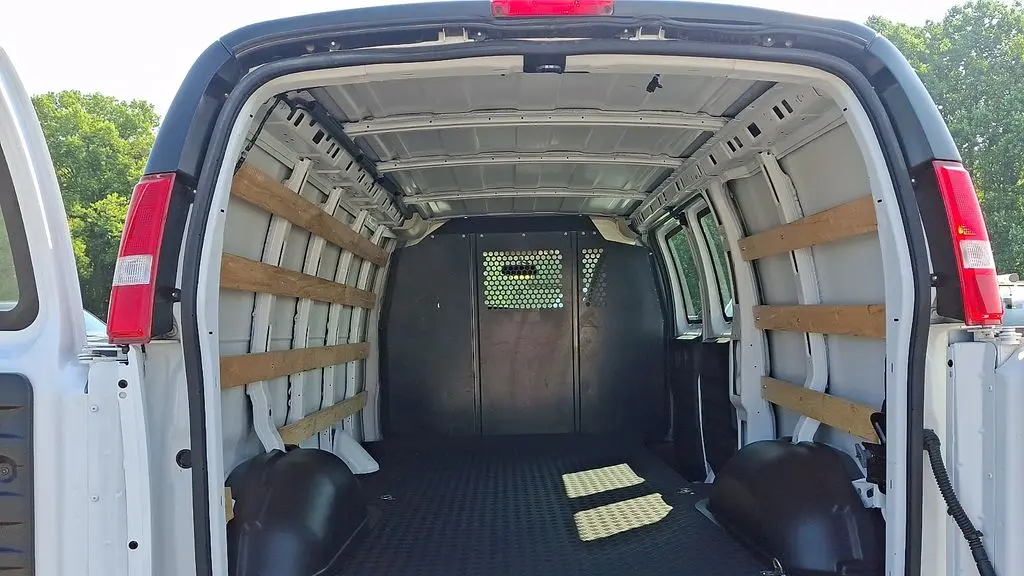 2025 GMC Savana 2500