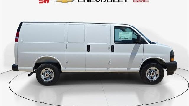 2026 GMC Savana 2500