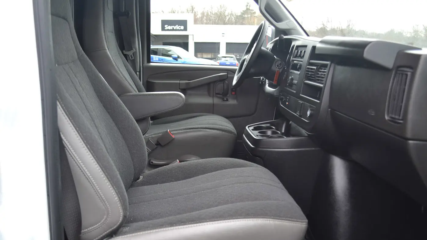 2024 GMC Savana 2500