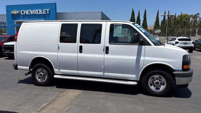 2024 GMC Savana 2500