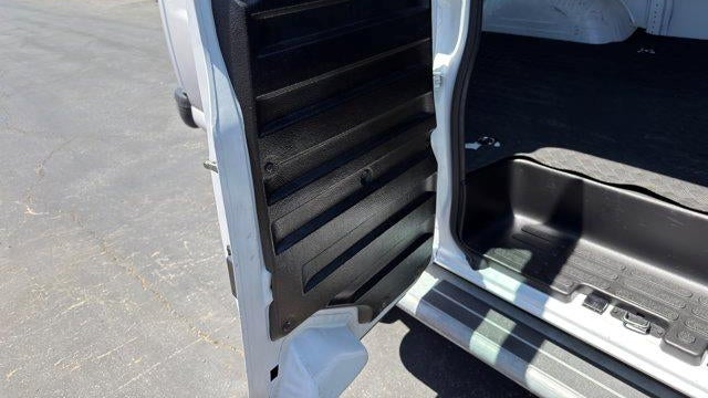 2024 GMC Savana 2500