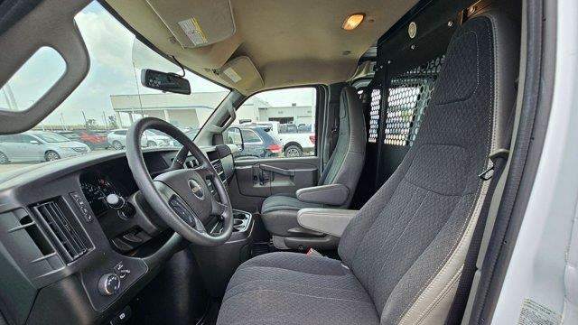 2025 GMC Savana 2500
