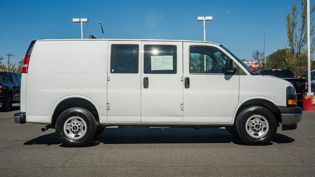 2024 GMC Savana 2500