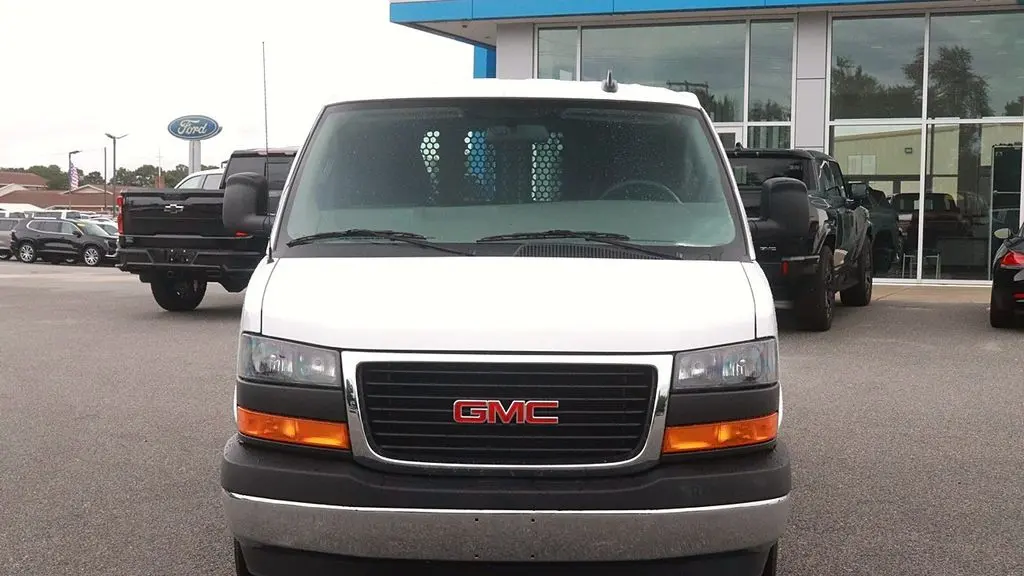 2025 GMC Savana 2500