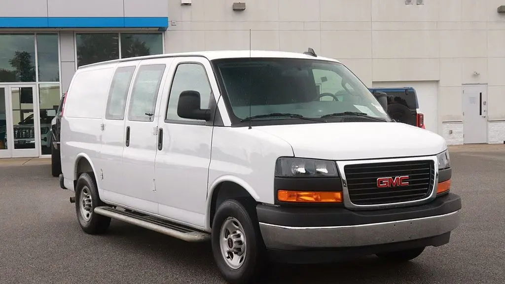 2025 GMC Savana 2500