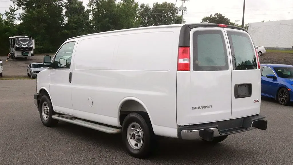 2025 GMC Savana 2500