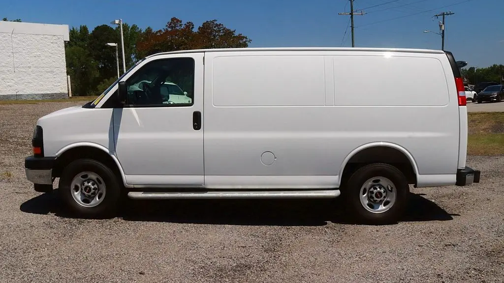 2025 GMC Savana 2500
