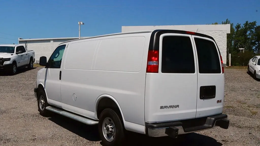 2025 GMC Savana 2500