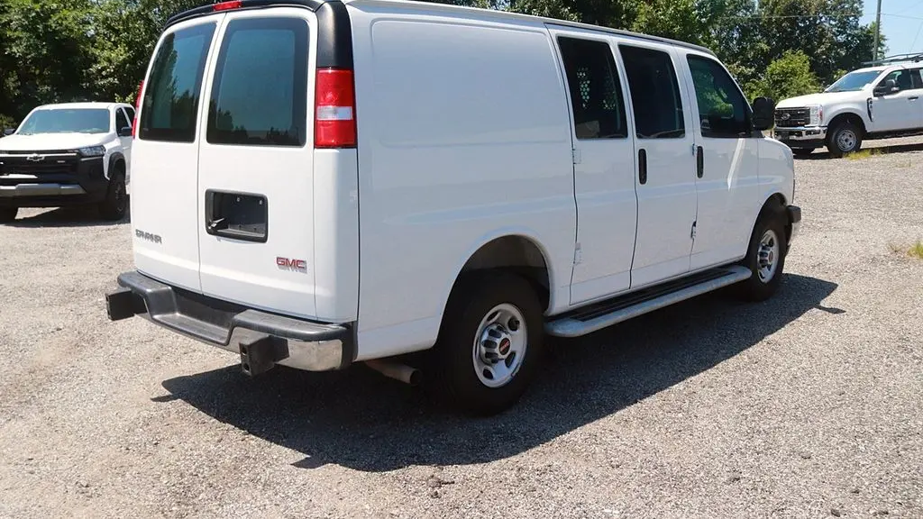2025 GMC Savana 2500