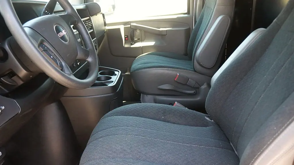 2025 GMC Savana 2500