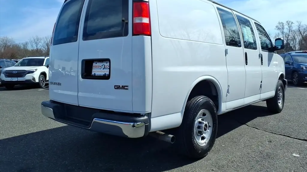 2024 GMC Savana 2500