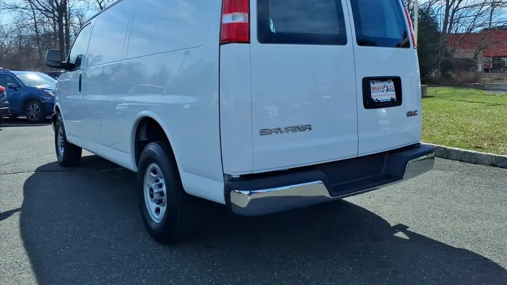 2024 GMC Savana 2500