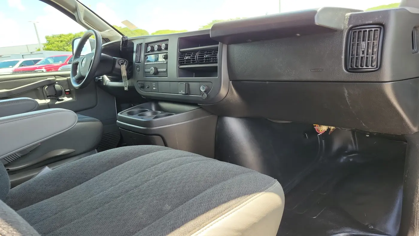 2024 GMC Savana 2500