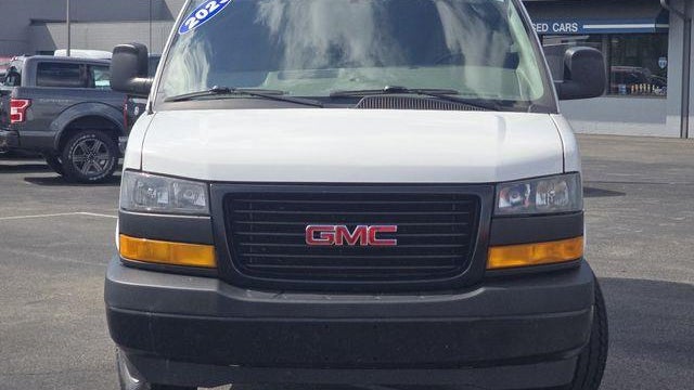 2023 GMC Savana 2500
