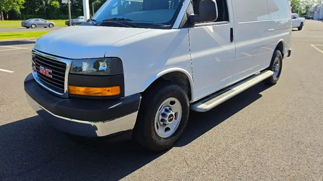 2024 GMC Savana 2500